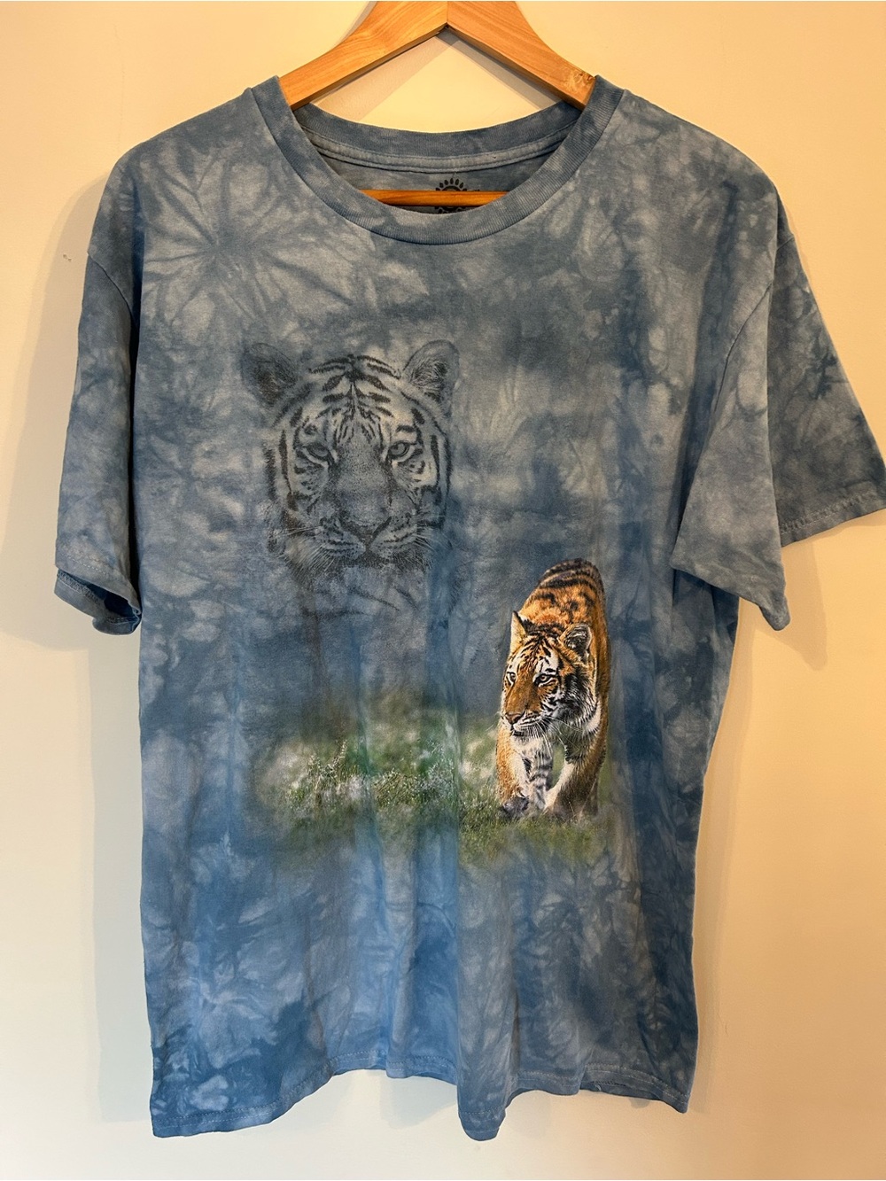 The Mountain Blue Tie-Dye Tiger Graphic Mens L T-Shirt